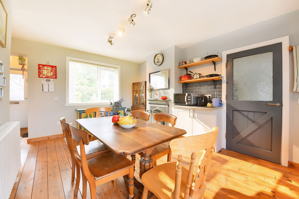 Kitchen / Dining Room- click for photo gallery